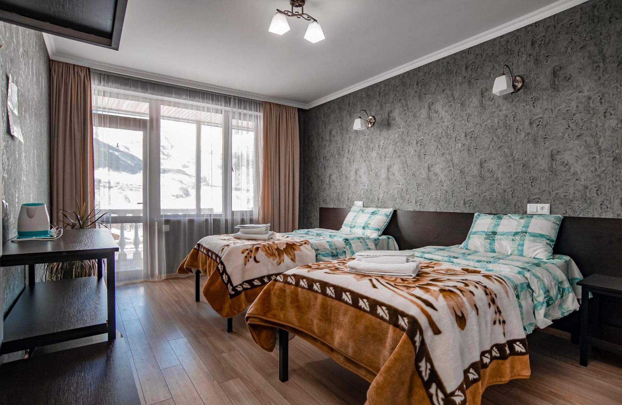 Roza Guesthouse Kazbegi Eksteriør billede